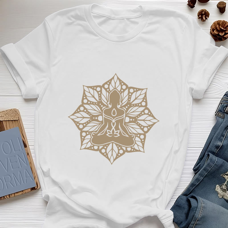 Olivenorma Medela Blumen-Meditations-Yoga-T-Shirt - Weiß - 2XL - image 6