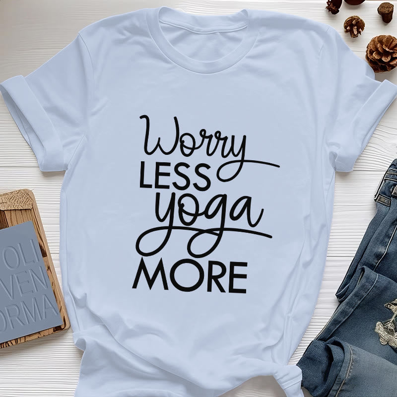 Olivenorma Yoga-T-Shirt mit dem Aufdruck „Worry Less, Yoga More“ - Blau - 2XL - image 12