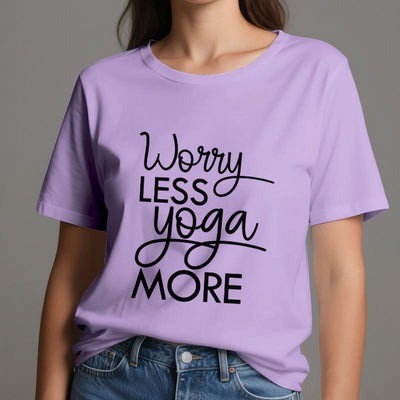 Olivenorma Yoga-T-Shirt mit dem Aufdruck „Worry Less, Yoga More“ - image 17