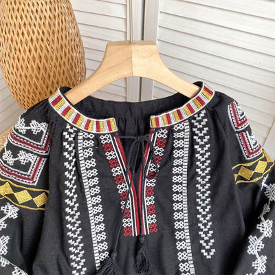 Olivenorma Damenhemd im Bohemian-Stil mit Stickerei und Laternenärmeln