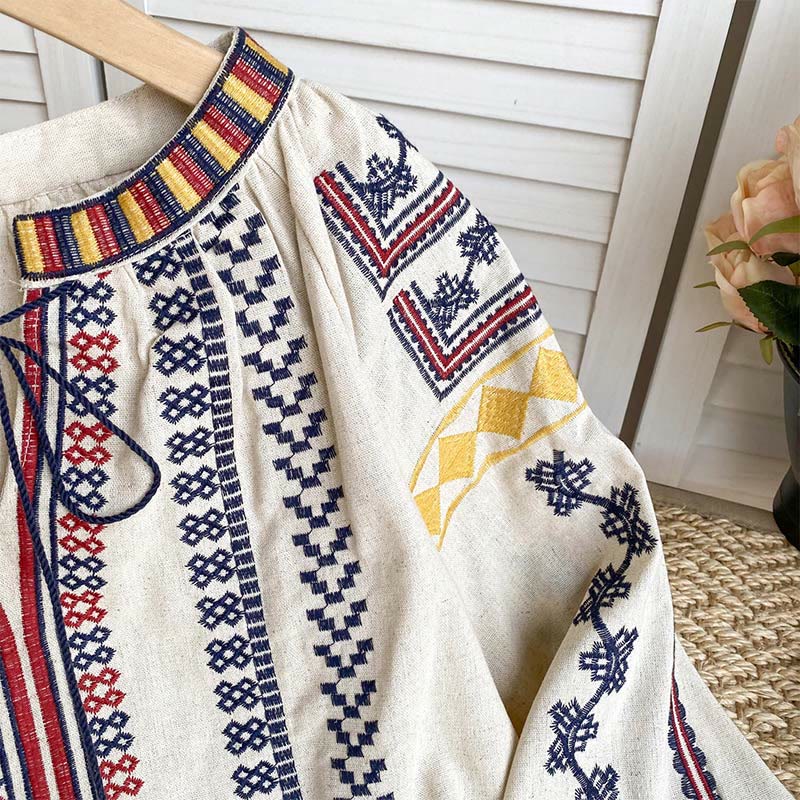 Olivenorma Damenhemd im Bohemian-Stil mit Stickerei und Laternenärmeln