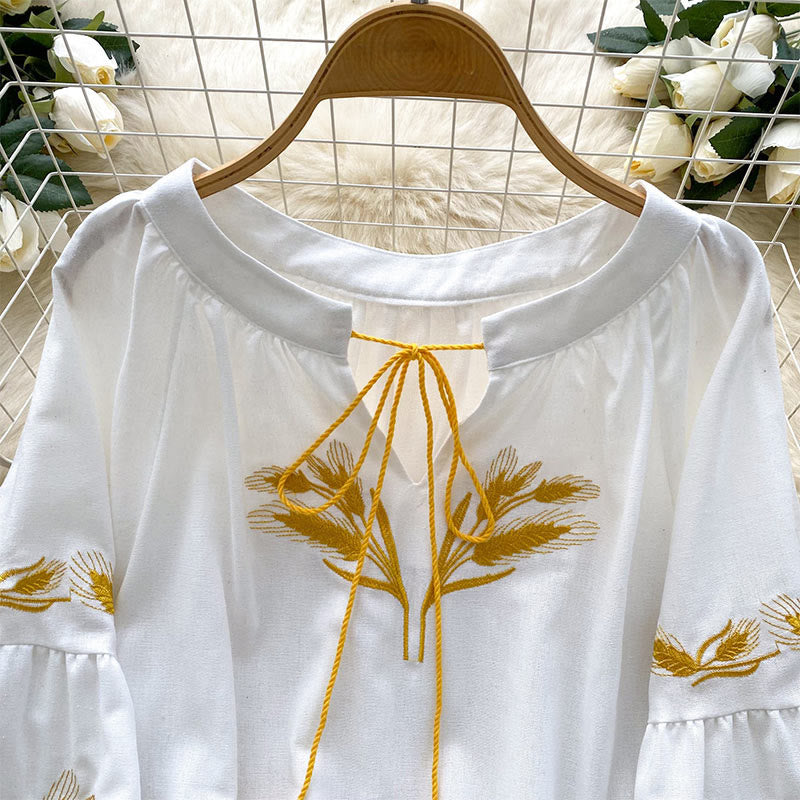 Olivenorma Damenhemd mit goldener Weizenähren-Stickerei