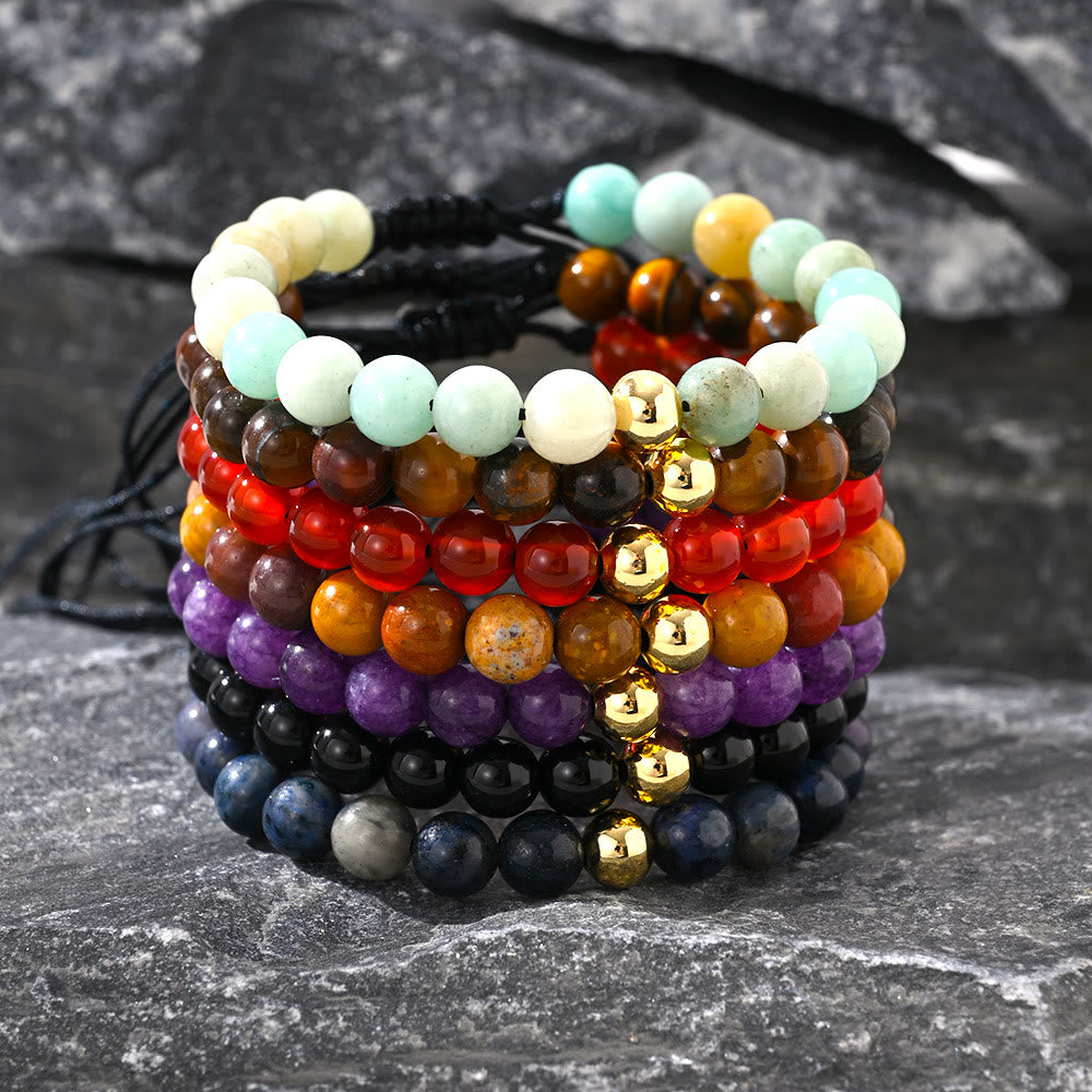 Olivenorma – Verstellbares, geflochtenes Perlenarmband mit Naturkristallen - image 1