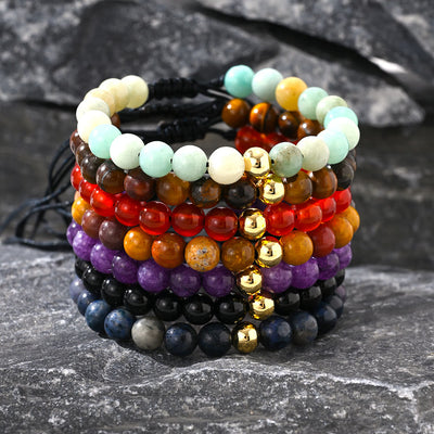 Olivenorma – Verstellbares, geflochtenes Perlenarmband mit Naturkristallen - image 1