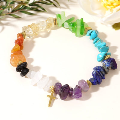 Olivenorma Stretch-Armband mit Heilkristallen und Regenbogen-Kieskreuz - Kreuzarmband - image 2