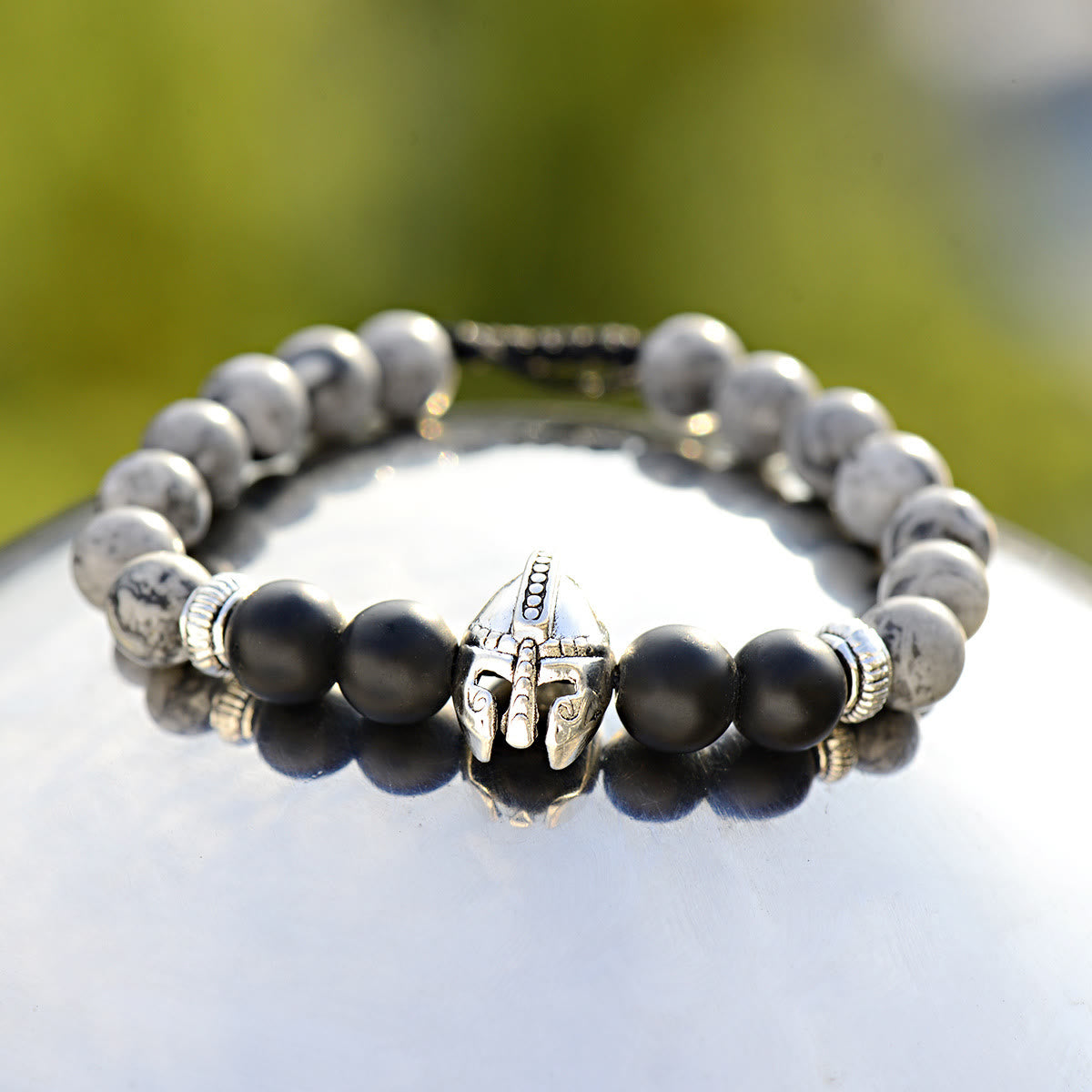 Olivenorma 8 mm verstellbares Edelsteinarmband mit Spartan-Kriegerhelm - Grauer Jaspis + Schwarzer Onyx + Silberhelm - image 16