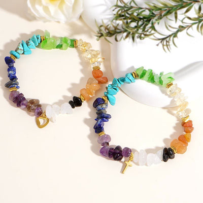 Olivenorma Stretch-Armband mit Heilkristallen und Regenbogen-Kieskreuz - image 1