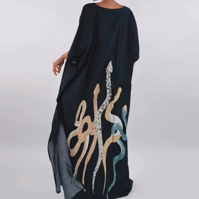 Olivenorma Schlangen-Kaftankleid in Schwarz