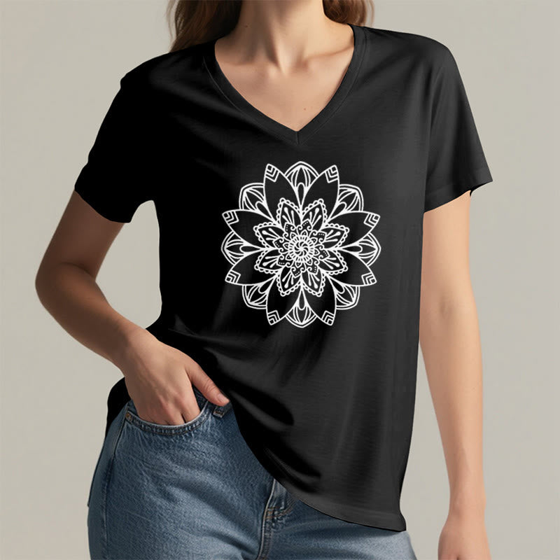 Olivenorma Mandala Floral Tee V-Ausschnitt Regular Fit Lotus Spirituelles T-Shirt - image 9
