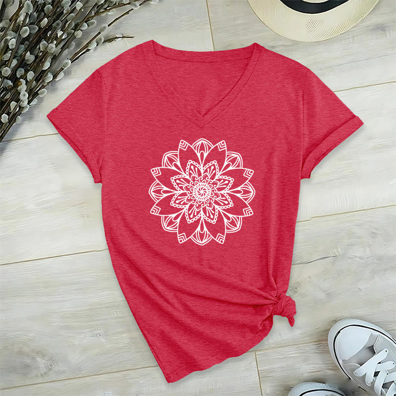 Olivenorma Mandala Floral Tee V-Ausschnitt Regular Fit Lotus Spirituelles T-Shirt - Rot - 2XL - image 28