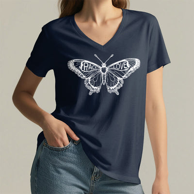Olivenorma PEACE & LOVE Schmetterling Kurzarm-T-Shirt mit V-Ausschnitt aus Baumwolle - image 21