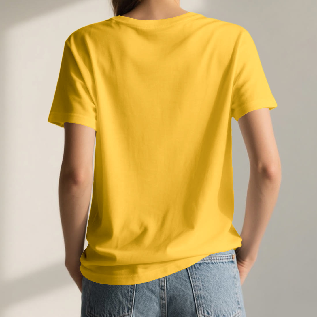 Olivenorma PEACE & LOVE Schmetterling Kurzarm-T-Shirt mit V-Ausschnitt aus Baumwolle - image 3