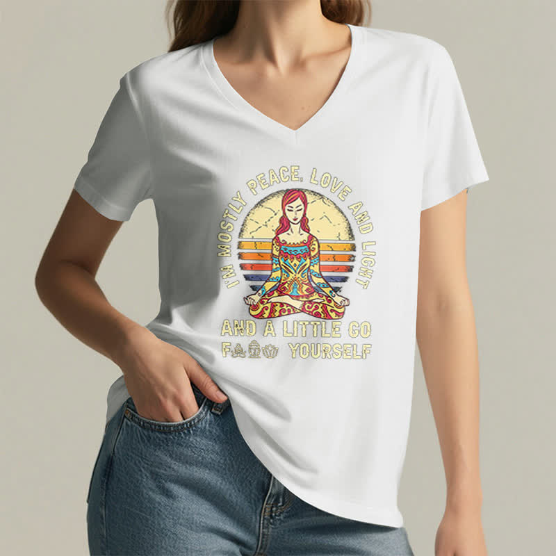Olivenorma Yoga-T-Shirt „Ich bin hauptsächlich Frieden, Liebe und Licht“ - image 5