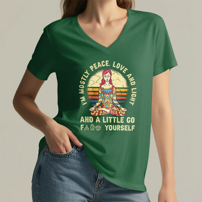 Olivenorma Yoga-T-Shirt „Ich bin hauptsächlich Frieden, Liebe und Licht“ - image 11