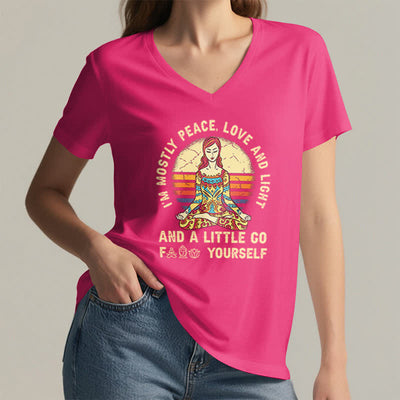 Olivenorma Yoga-T-Shirt „Ich bin hauptsächlich Frieden, Liebe und Licht“ - image 29