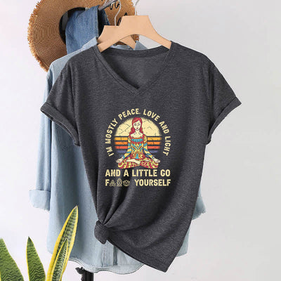 Olivenorma Yoga-T-Shirt „Ich bin hauptsächlich Frieden, Liebe und Licht“ - image 18
