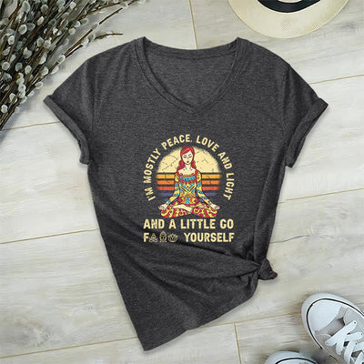 Olivenorma Yoga-T-Shirt „Ich bin hauptsächlich Frieden, Liebe und Licht“ - Grau - 2XL - image 16
