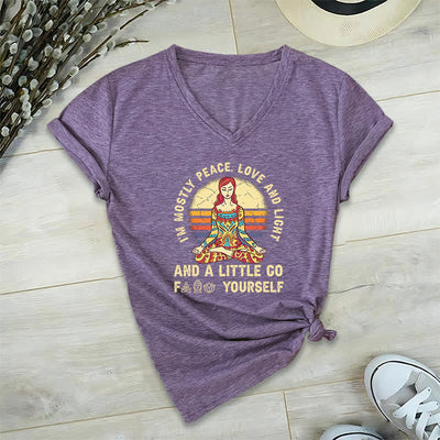 Olivenorma Yoga-T-Shirt „Ich bin hauptsächlich Frieden, Liebe und Licht“ - Lila - 2XL - image 36