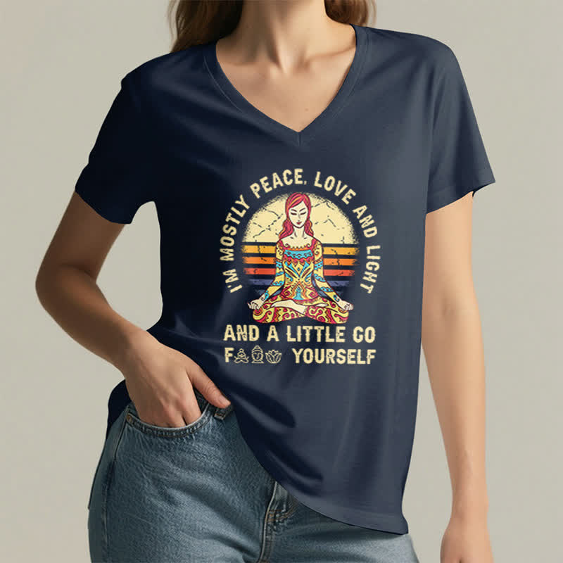 Olivenorma Yoga-T-Shirt „Ich bin hauptsächlich Frieden, Liebe und Licht“ - image 8