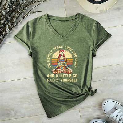 Olivenorma Yoga-T-Shirt „Ich bin hauptsächlich Frieden, Liebe und Licht“ - Olivgrün - 2XL - image 13