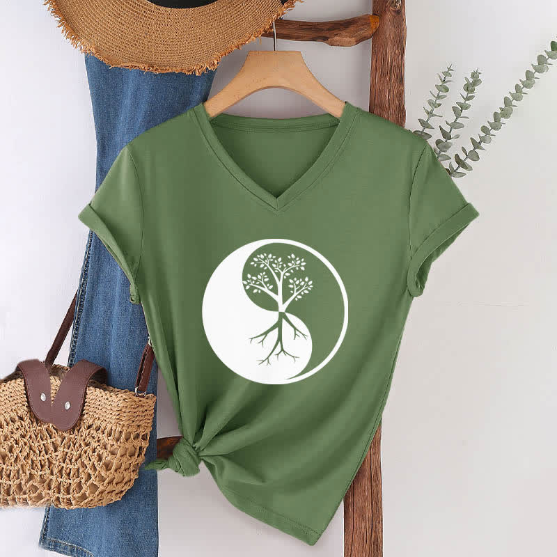 Olivenorma Yin Yang Baum Yoga Meditation T-Shirt mit V-Ausschnitt - image 11