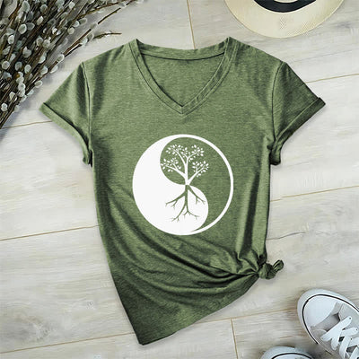 Olivenorma Yin Yang Baum Yoga Meditation T-Shirt mit V-Ausschnitt - Olivgrün - 2XL - image 10