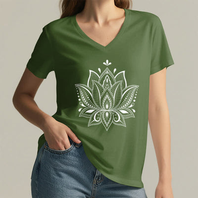 Olivenorma Mandala Lotusblume T-Shirt mit V-Ausschnitt - image 11
