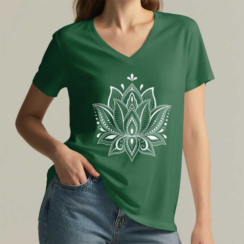 Olivenorma Mandala Lotusblume T-Shirt mit V-Ausschnitt - image 9