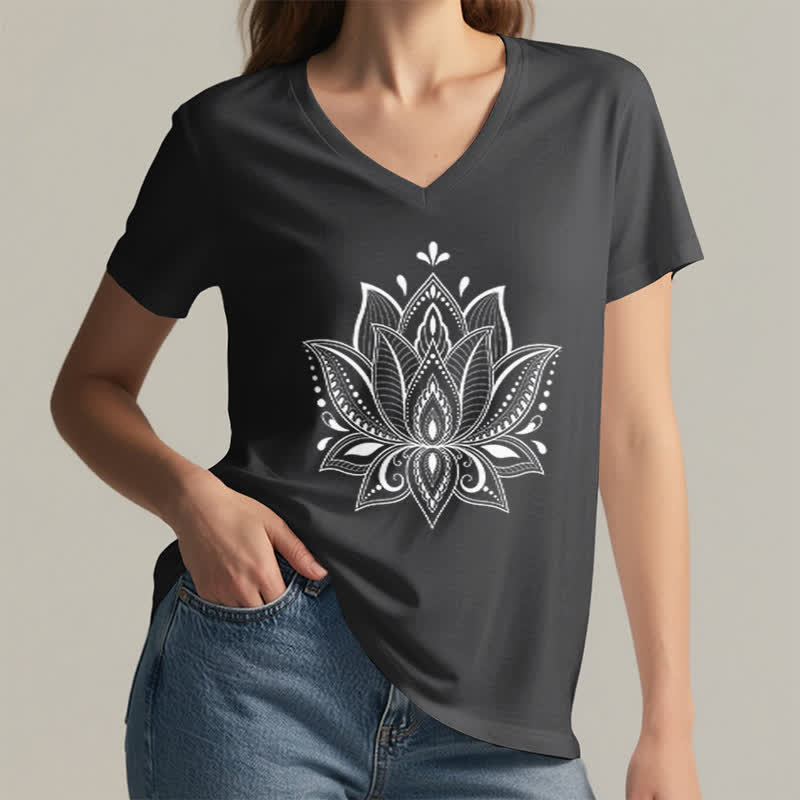 Olivenorma Mandala Lotusblume T-Shirt mit V-Ausschnitt - image 13