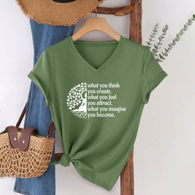 Olivenorma T-Shirt mit V-Ausschnitt „Was du denkst, erschaffst du“ - Olivgrün - 2XL - image 7