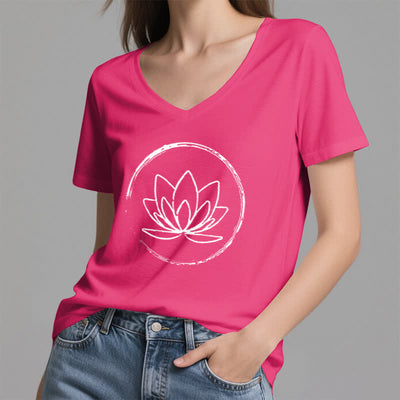 Olivenorma Boho-T-Shirt mit lockerem V-Ausschnitt und Lotusblume - image 20