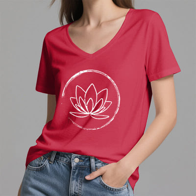 Olivenorma Boho-T-Shirt mit lockerem V-Ausschnitt und Lotusblume - image 16