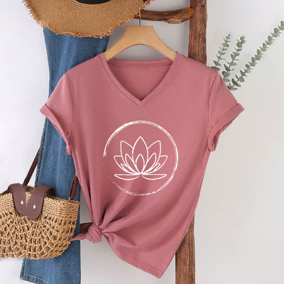 Olivenorma Boho-T-Shirt mit lockerem V-Ausschnitt und Lotusblume - Rosa - 2XL - image 1