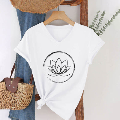 Olivenorma Boho-T-Shirt mit lockerem V-Ausschnitt und Lotusblume - Weiß - 2XL - image 3