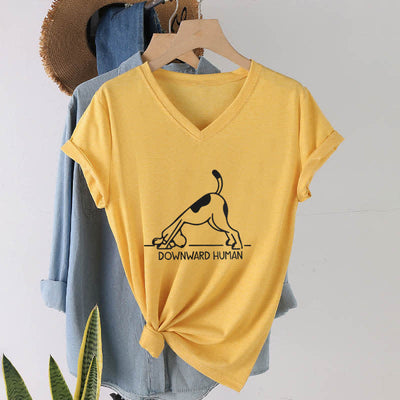 Olivenorma Downward-Facing Dog Yoga T-Shirt mit V-Ausschnitt - Gelb - 2XL - image 15