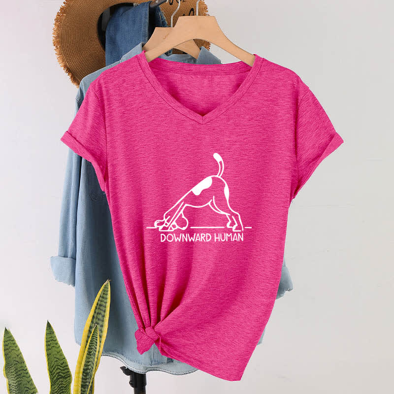 Olivenorma Downward-Facing Dog Yoga T-Shirt mit V-Ausschnitt - Rosenrot - 2XL - image 19