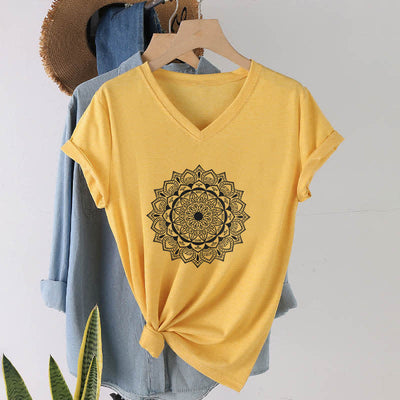 Olivenorma Mandala Lotus Boho Flower Yoga T-Shirt mit V-Ausschnitt - Gelb - 2XL - image 15