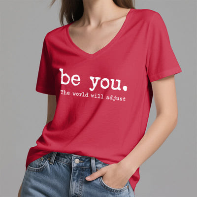 Olivenorma „Sei du selbst, die Welt wird sich anpassen“ T-Shirt mit V-Ausschnitt - image 14