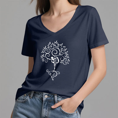 Olivenorma Yoga Baumpose T-Shirt mit V-Ausschnitt - image 15