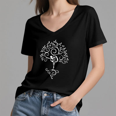 Olivenorma Yoga Baumpose T-Shirt mit V-Ausschnitt - image 18
