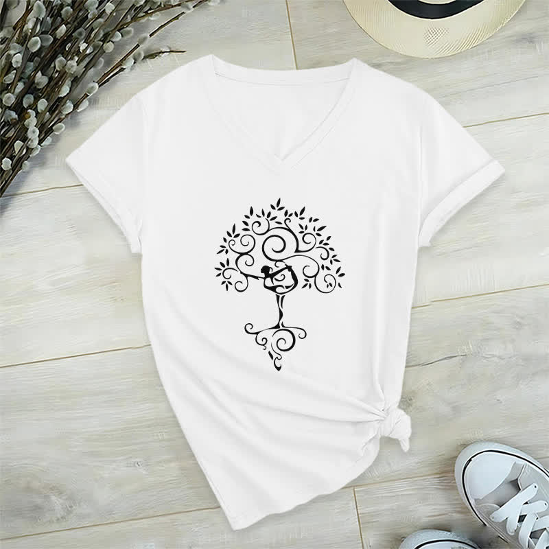Olivenorma Yoga Baumpose T-Shirt mit V-Ausschnitt - Weiß - 2XL - image 2