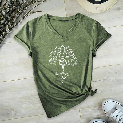 Olivenorma Yoga Baumpose T-Shirt mit V-Ausschnitt - Olivgrün - 2XL - image 5