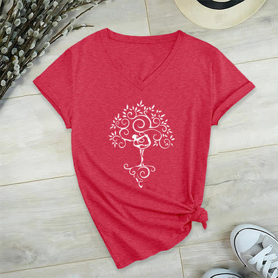 Olivenorma Yoga Baumpose T-Shirt mit V-Ausschnitt - Rot - 2XL - image 8