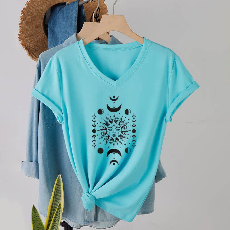 Olivenorma Sonne und Mond Ästhetisches Yoga T-Shirt mit V-Ausschnitt - Seeblau - image 23