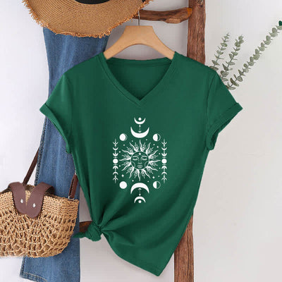 Olivenorma Sonne und Mond Ästhetisches Yoga T-Shirt mit V-Ausschnitt - Dunkelgrün - image 5