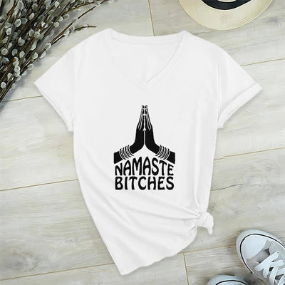 Olivenorma Lustiges Namaste Meditation Yoga T-Shirt mit V-Ausschnitt - Weiß - 2XL - image 1