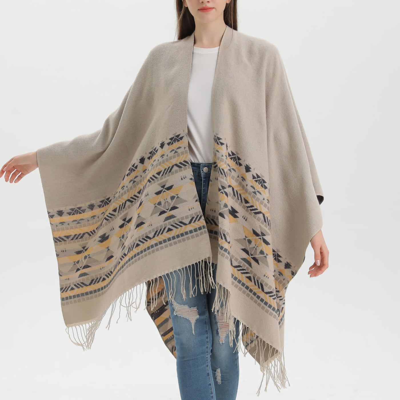 Olivenorma Boho Patchwork Schal-Cardigan mit offener Vorderseite - Khakifarbene Quasten - 135x155cm - image 8