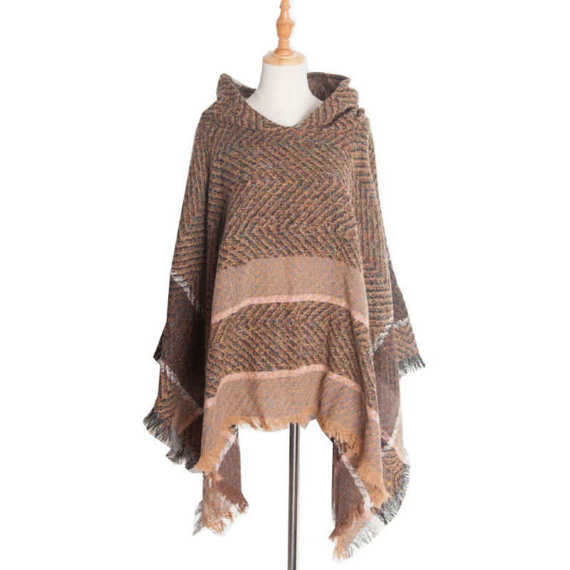 Olivenorma – Gemütlicher Pullover-Poncho-Schal mit Fischgrätenmuster - Braun - image 18