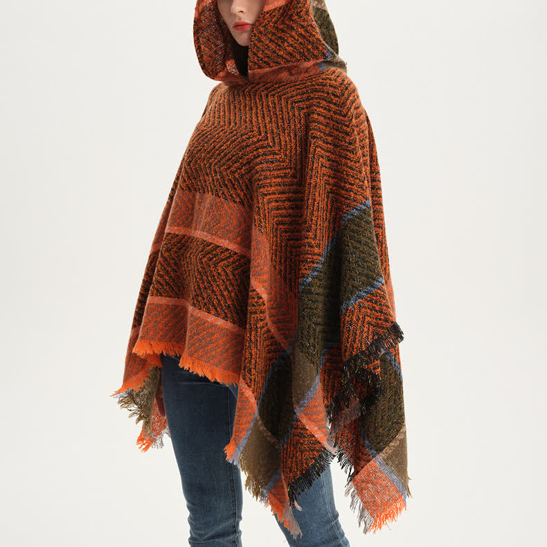 Olivenorma – Gemütlicher Pullover-Poncho-Schal mit Fischgrätenmuster - image 6