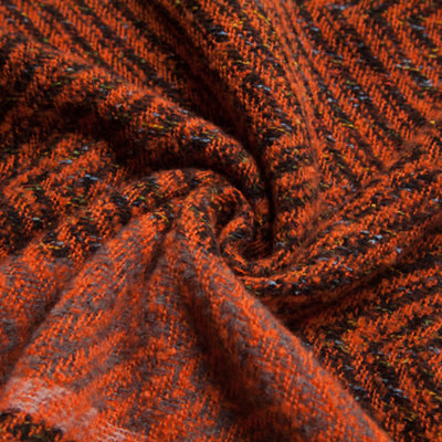 Olivenorma – Gemütlicher Pullover-Poncho-Schal mit Fischgrätenmuster - image 10
